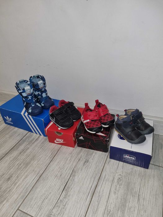 Бебешки маркови боти