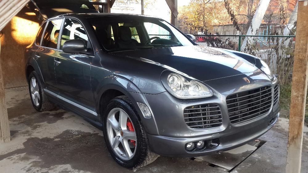 Продам бампер на Порш Кайенн