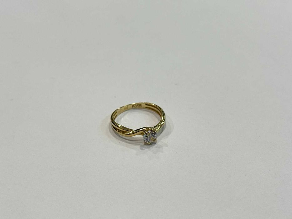 Златен дамски пръстен 14К – 1.96 г