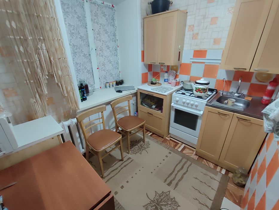 Продается 2-комн (5-20, 5 эт)