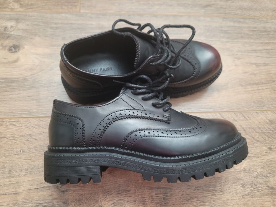 Pantofi model oxford
