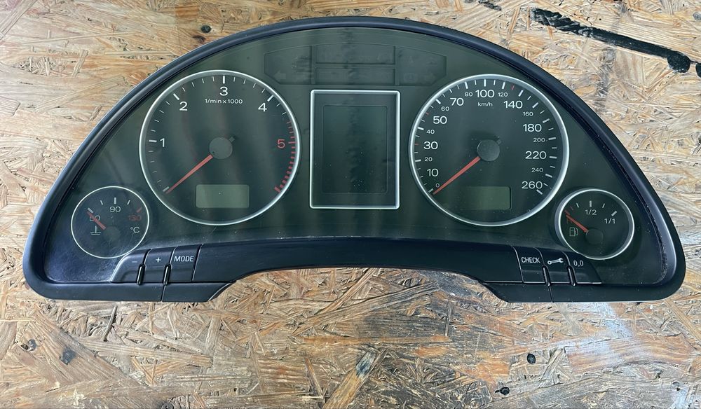 Bord Audi A4 B7 2004-2008