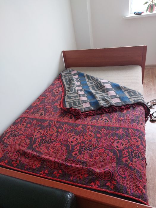 Продам кровать односпалку