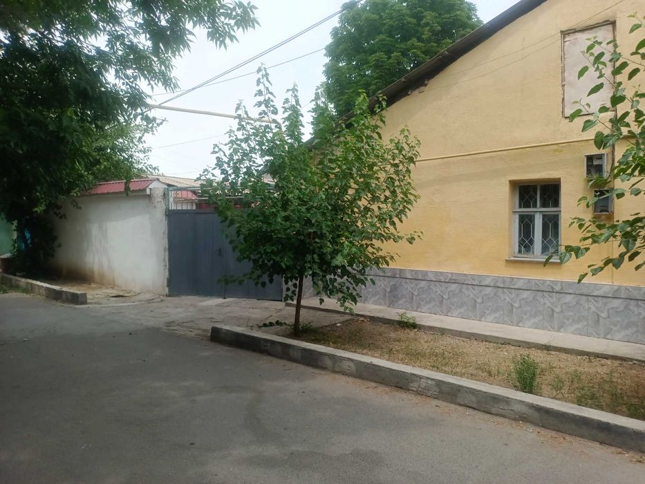 Дом в Миробадском районе