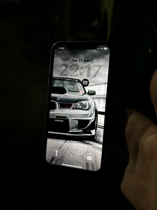 Iphone 11 128gb бял