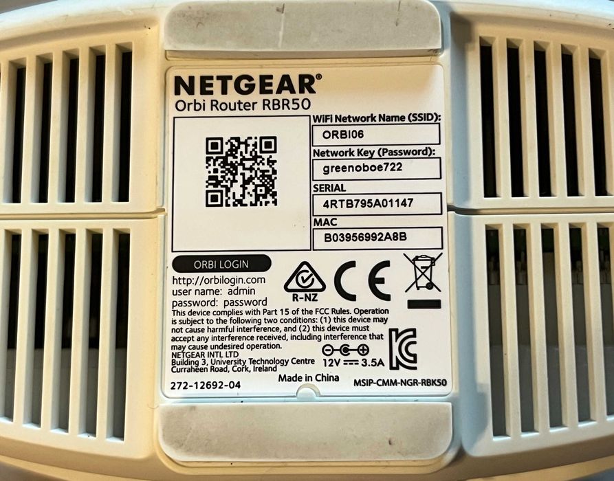 Router Mesh Netgear Orbi RBR50 AC3000 tri band WiFi