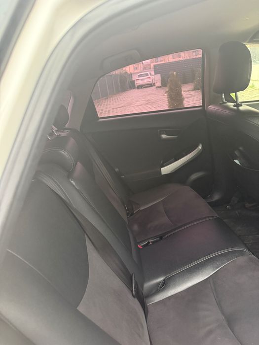 Toyota pryus gpl 2012 final