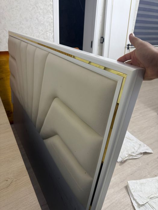 Ispani kamplekt zoʻr