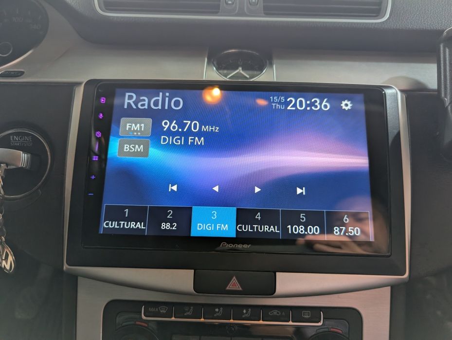 Navigație dedicată VW Passat B6/B7/CC Pioneer SPH-PF97BT 4X50W