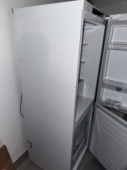 Холодильник LG новый