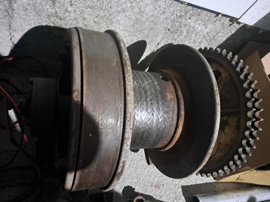 Лебедка за сондажна машина урб 1