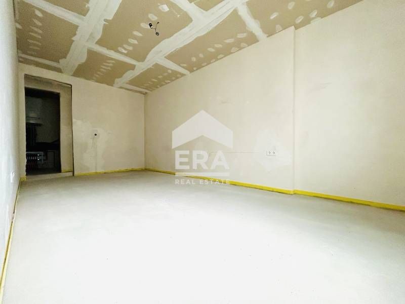 Продава се Четиристаен апартамент в София, Хладилника - 179 кв.м за 3605 €/кв.м - Снимка #5