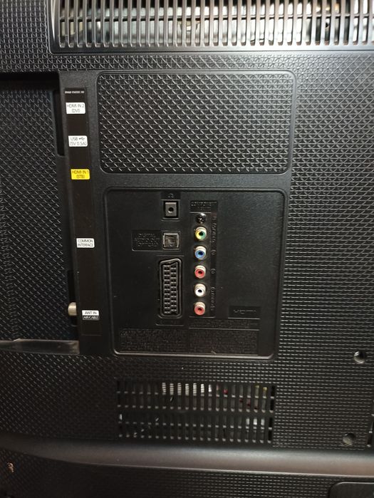 Televizor Samsung LED, UE40J5100aw,ecran fisurat