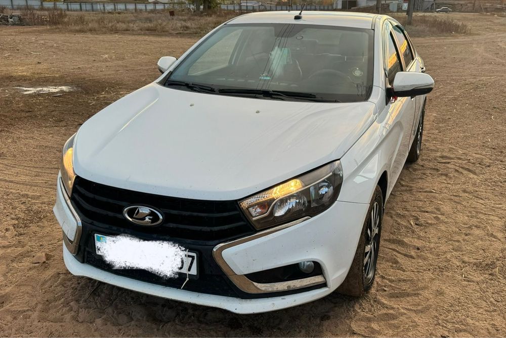 Lada Vesta.