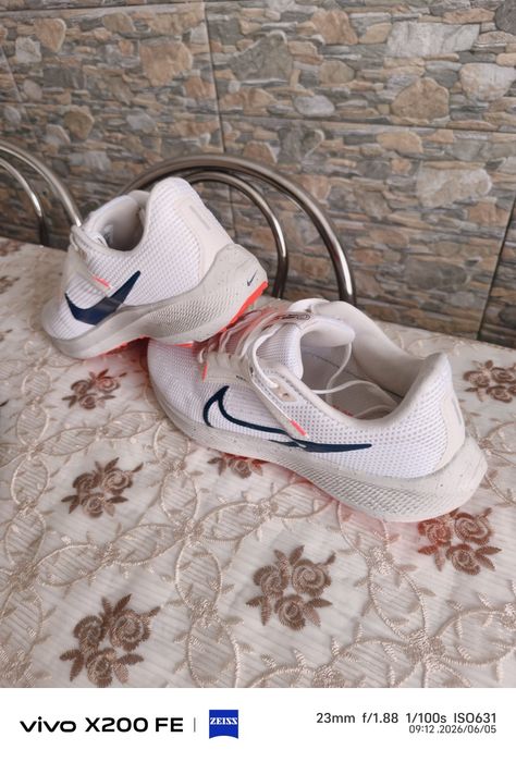 Pantofi sport noi Nike marimea 43