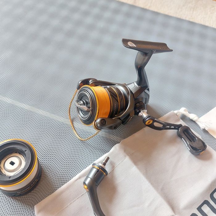 Спининг макара SHIMANO Soare XR C2000SSHG – опция за тунинг дръжка