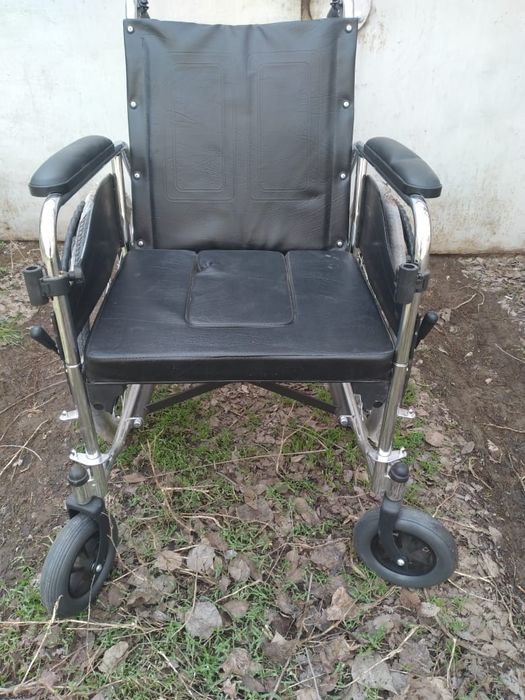 Коляска инвалидная новая