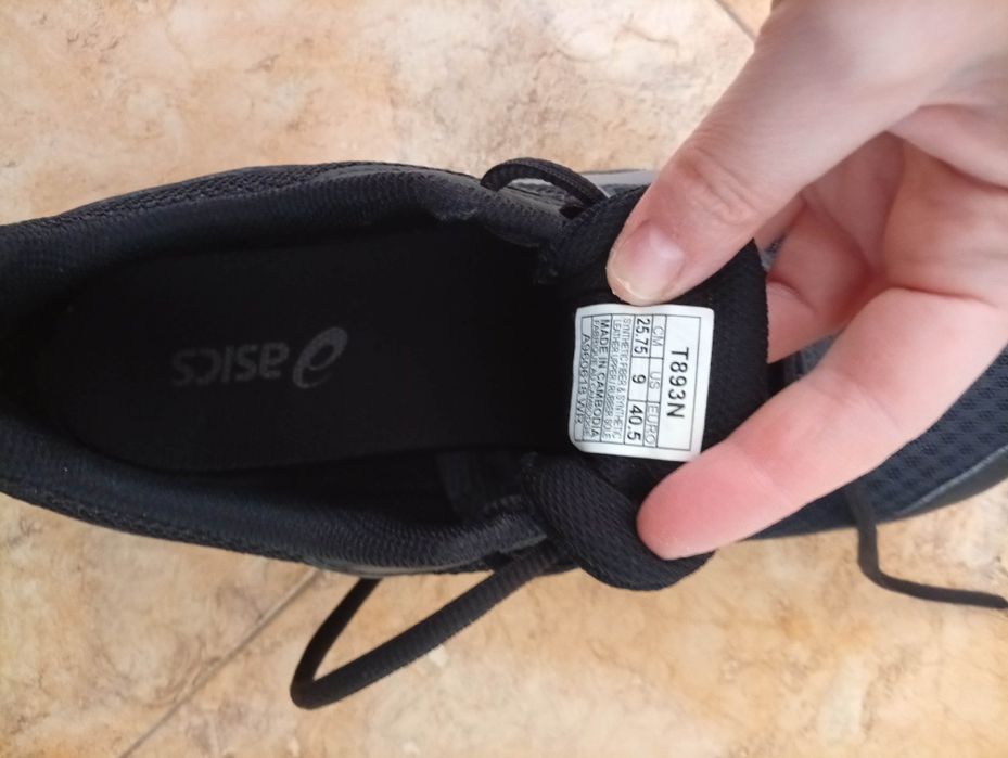 Дамски спортни обувки Asics