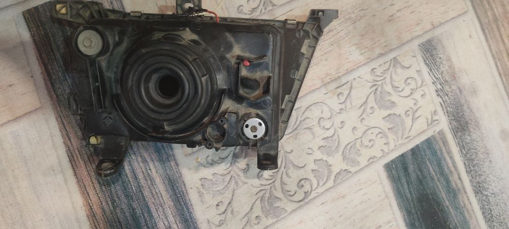 Фары Митсубиси Монтеро спорт 1 до рестайлинг