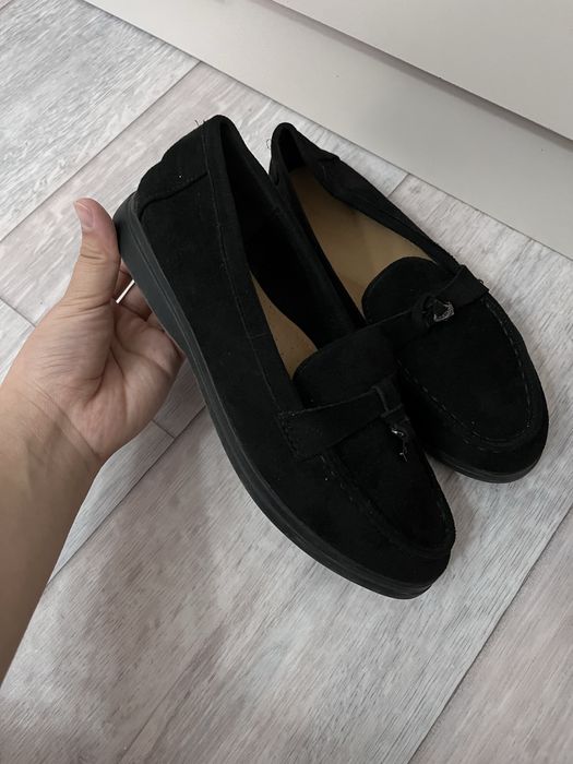 Аяқ киім почти новый