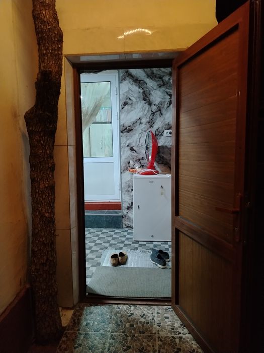 Срочно продаётся  дом на земле в внутри общего двора