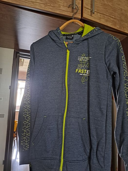 Куртки подростковые