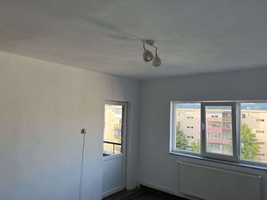 Inchiriez garsoniera Simeria