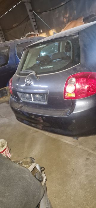 Тойота  Аурис   Toyota Auris  2009г. 2000куб.  126кс. D4D  ДИЗЕЛ  НА ЧАСТИ