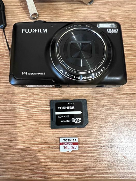 Фотоапарат Fujifilm 14Mp с подаръци