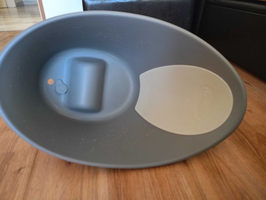 Shnuggle вана със стойка