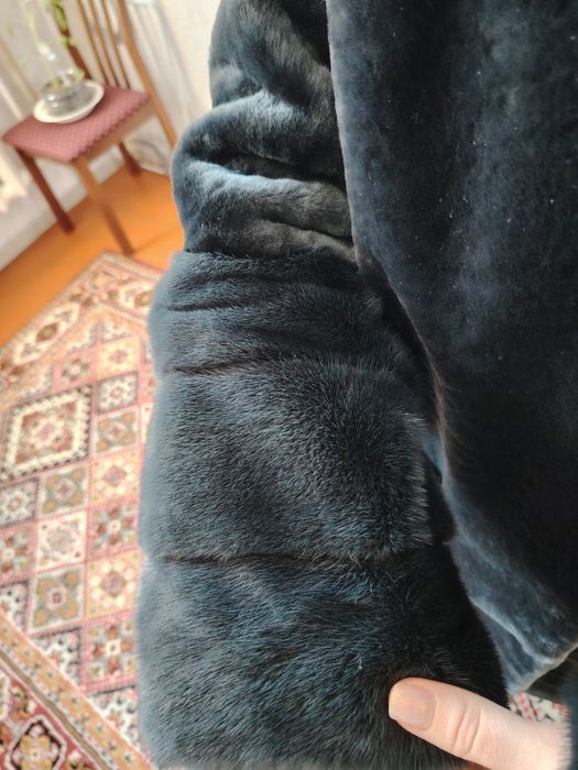 Шуба мутоновая продам