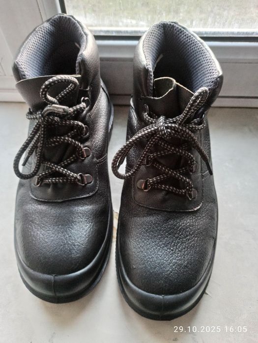 Берцы, демисезонные, черного цвета