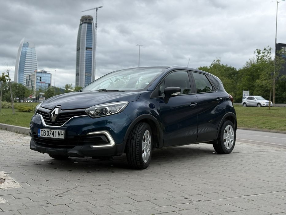 Продавм Renaut Captur 1.5 dci 90 к.с. Закупен нов от Омникар Ауто..