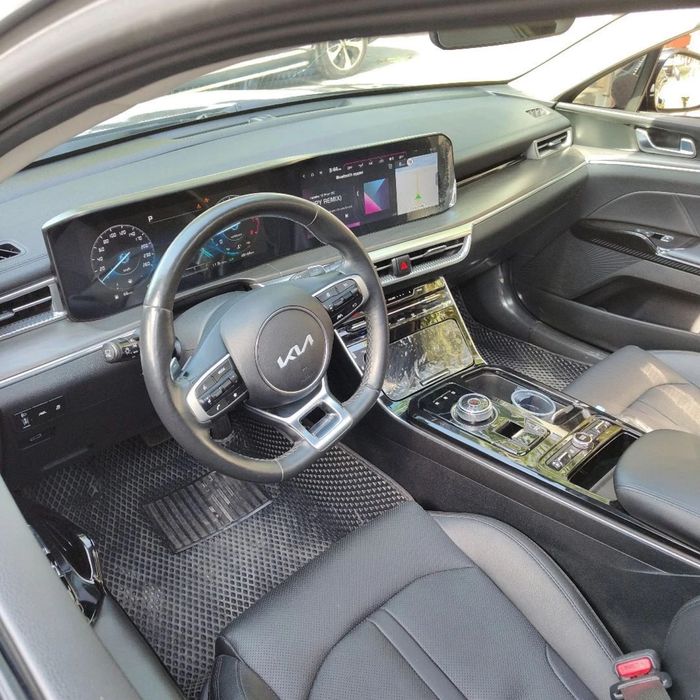 Kia K5 qora bayr