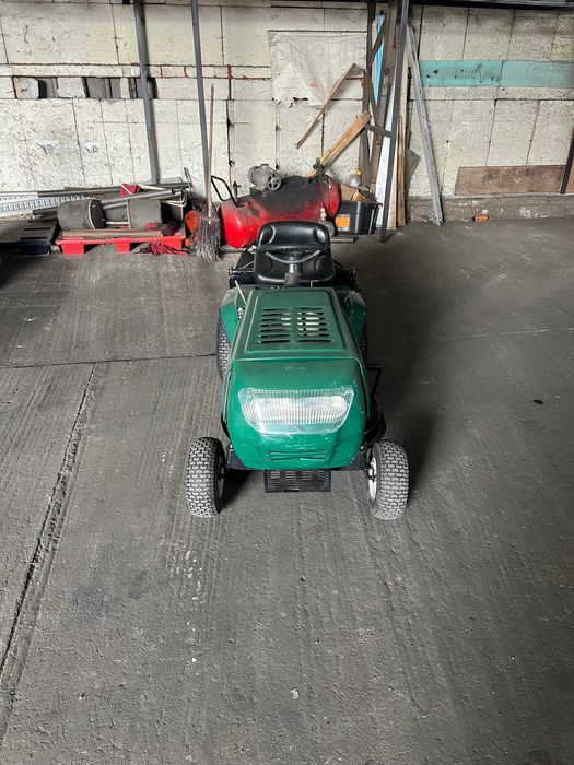 Tractoras de tuns iarba