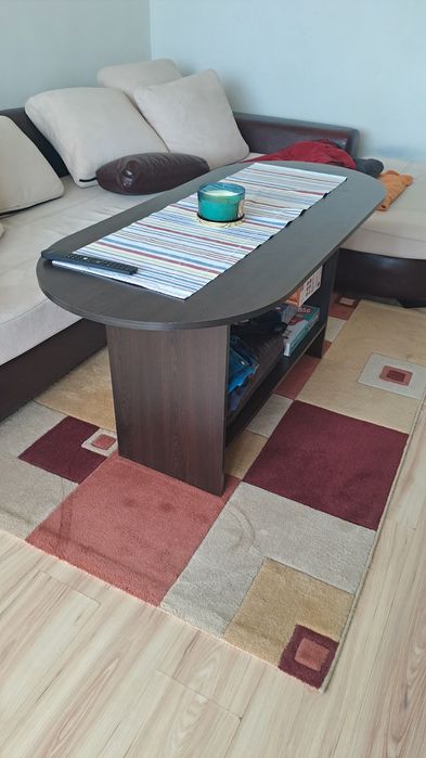 Обзавеждане хол секция холова масичка г образен диван