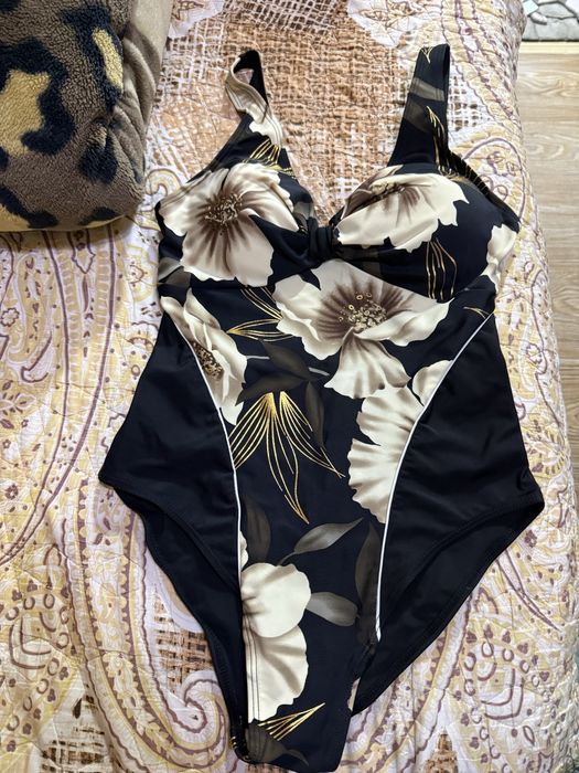 Продается купальник.