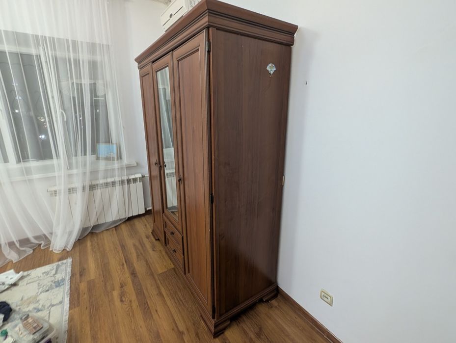 Продам шкаф гардероб