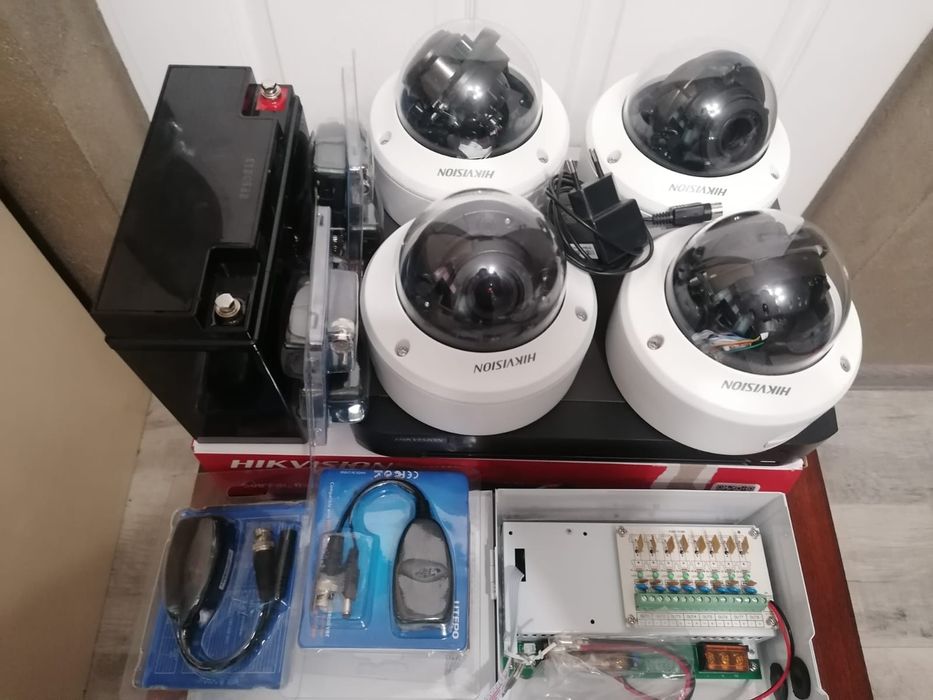 Kit DVR Hikvision, 4 camere analogice zoom motorizat
1 000 RON