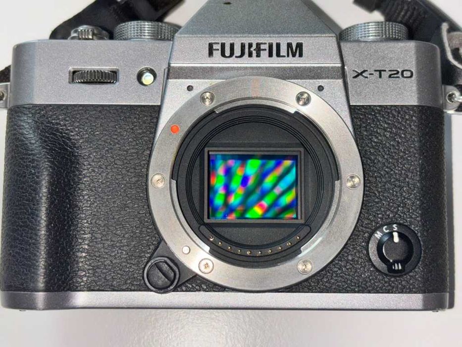 Aparat foto Fujifilm X-T20 + Fuji XC 16-50 si Fuji XC 50-230