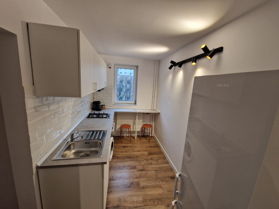 Închiriez apartament Drumul Taberei Metrou Tudor V. Compozitorilor