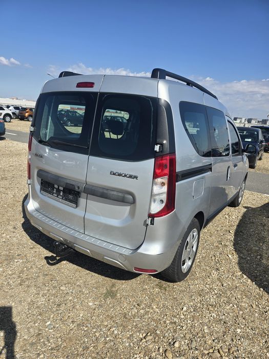 Dacia dokker luna 9 2016
