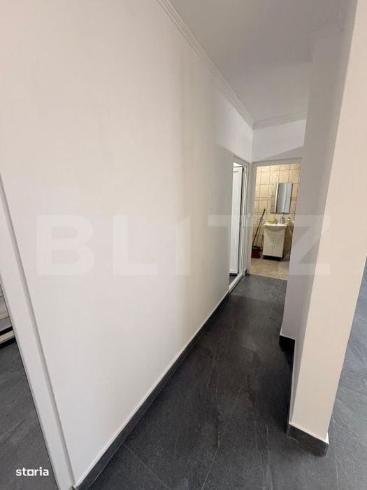 Spatiu 245 mp cu 10 parcari, curte logistica si rampa marfa – DN Rac