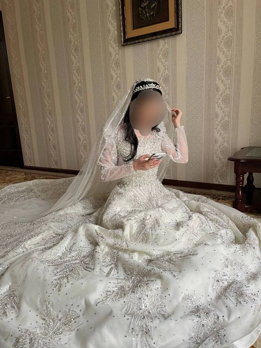 Келин куйлаклари срочна сотилади