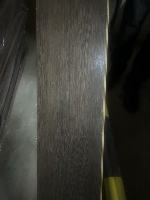 Ламинат б/у. Темно-коричневые