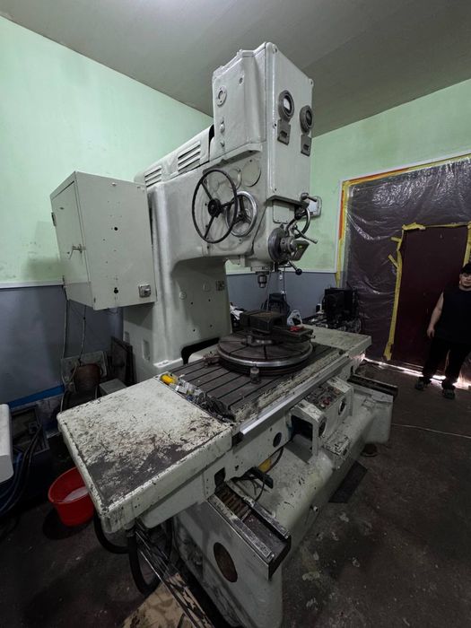 Kordenatniy rastachnoy stanok ishchi xolatda