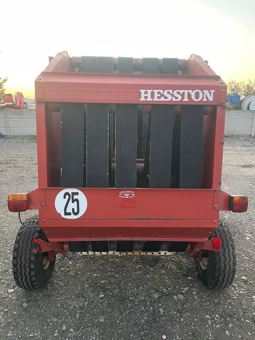 Vand presa de baloti rotunzi balotiera Fiatagri Hesston 5530 mica de deal recent adusa
