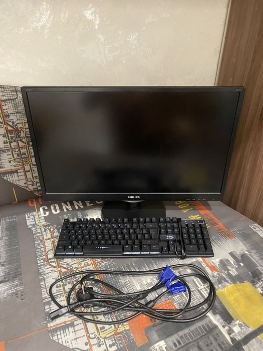 Продам монитор клавиатура в подарок