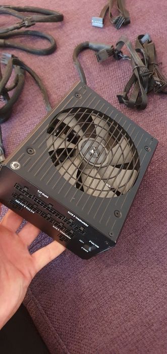 Sursa modulara Corsair 750 HX
