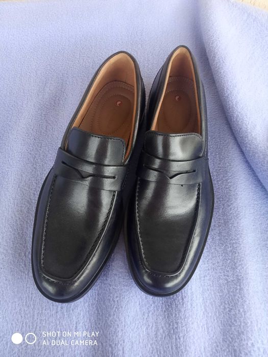 Обувки Ecco и Clarks номер 39-40.